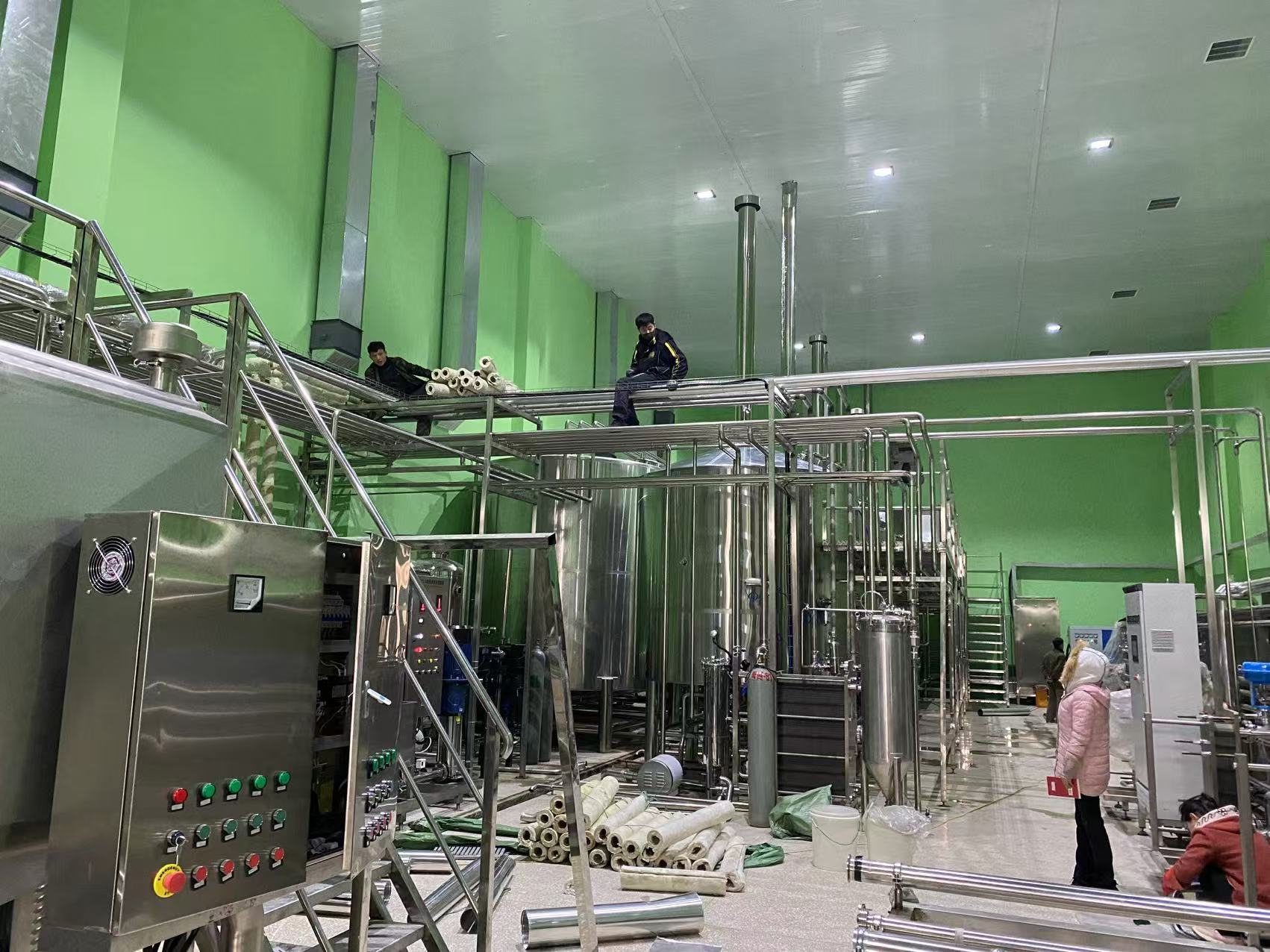 西市精酿啤酒设备厂—精酿啤酒设备制造:传承工艺与创新科技的交融